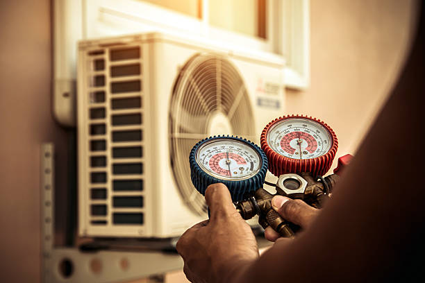 Professional Hvac Maintenance technician working in Mount Jackson, VA